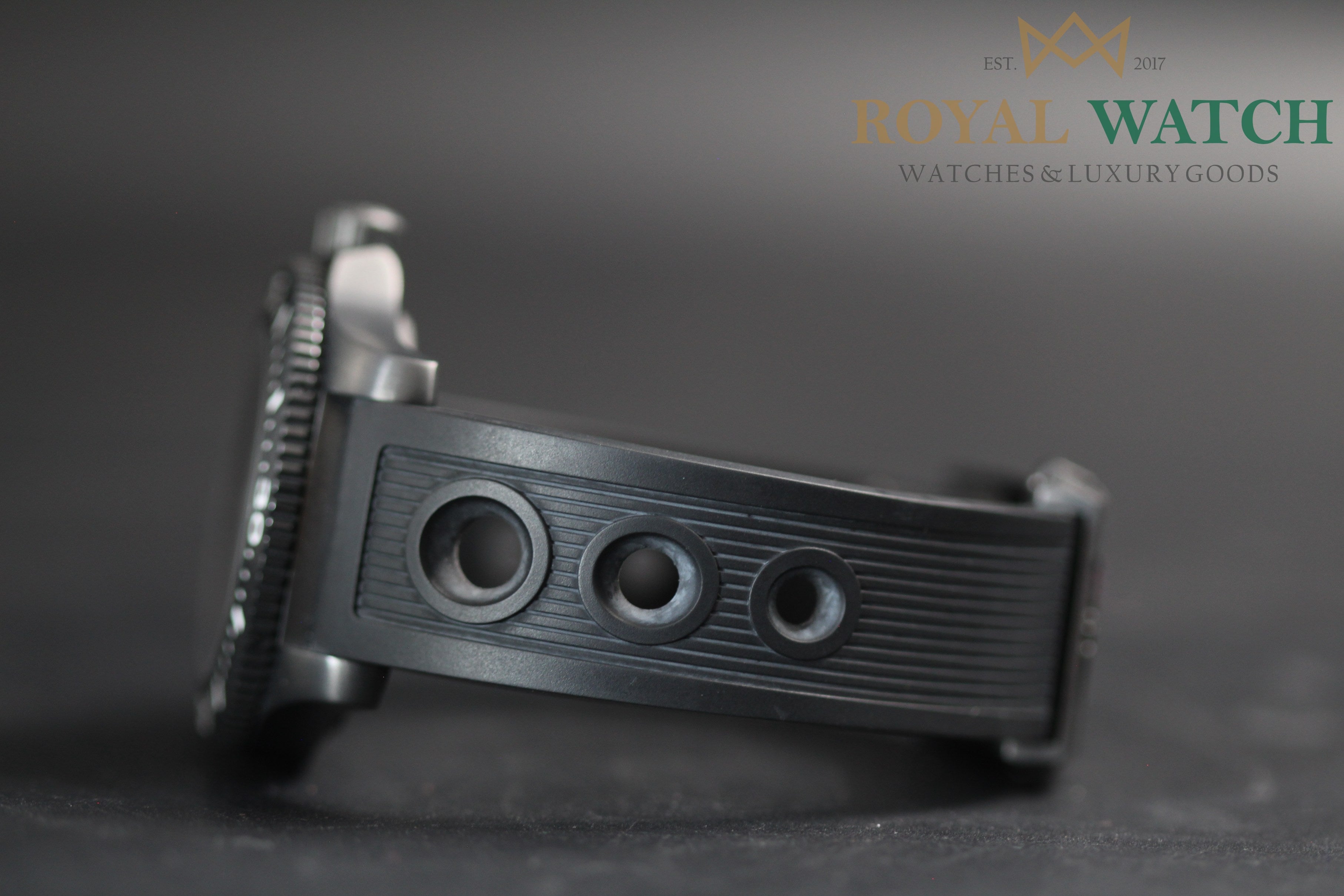 Breitling Superocean Automatic 44 - M17393 (New)