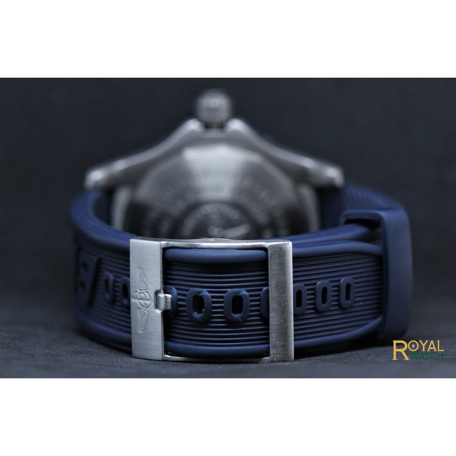 Breitling Avenger Seawolf Titanium (Pre-Owned)