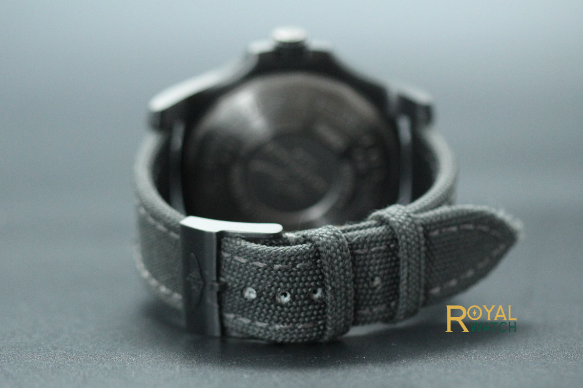 Breitling Avenger Blackbird (Pre-Owned)