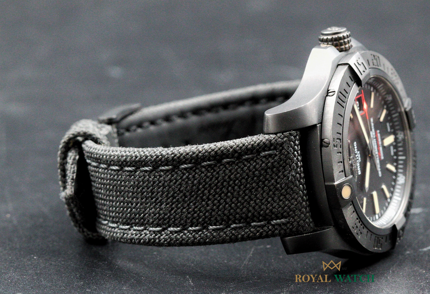 Breitling Avenger Blackbird 44 (Pre-Owned)