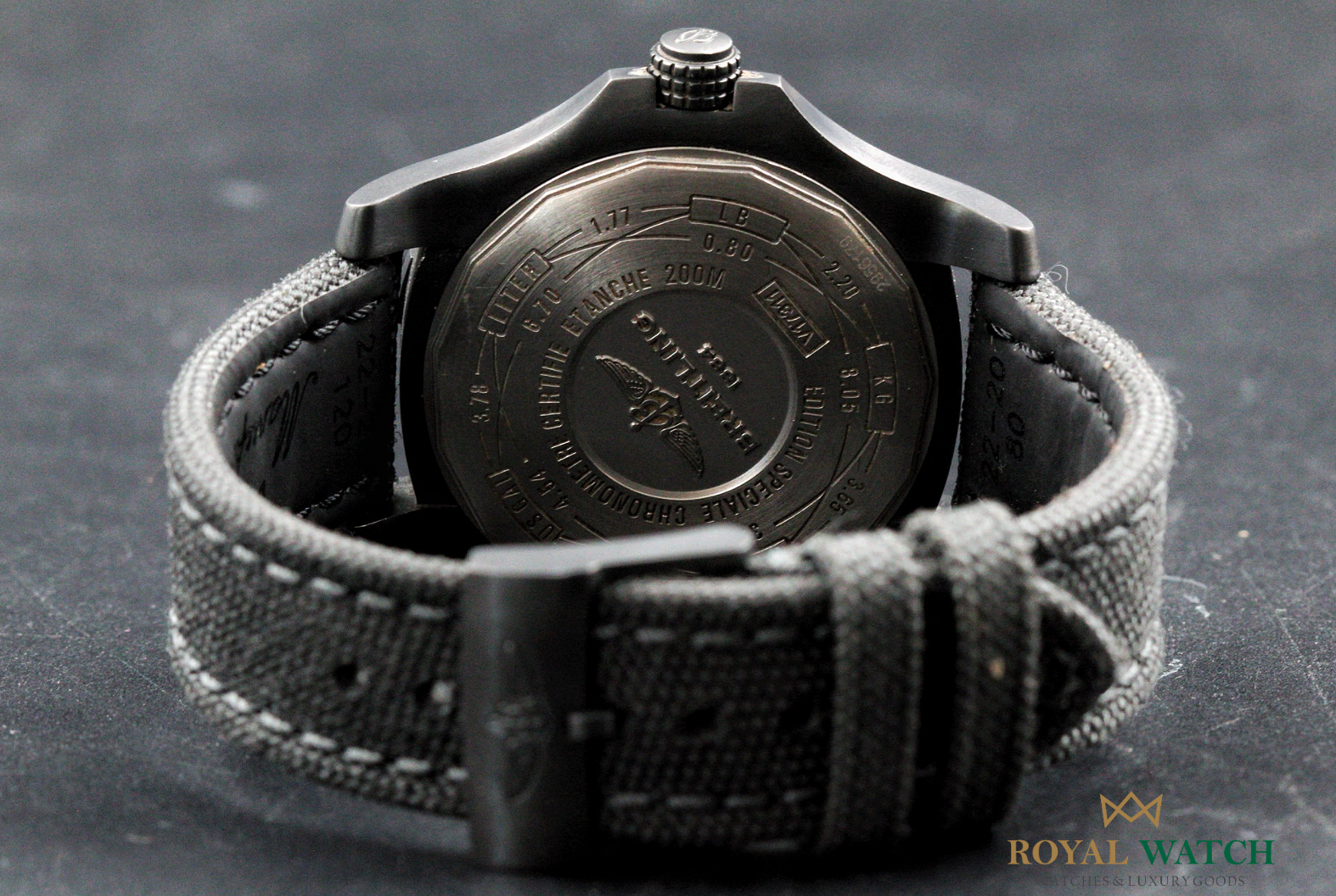 Breitling Avenger Blackbird 44 (Pre-Owned)