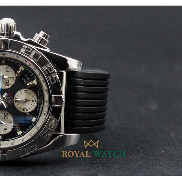Breitling Chronomat 44 (Pre-Owned)