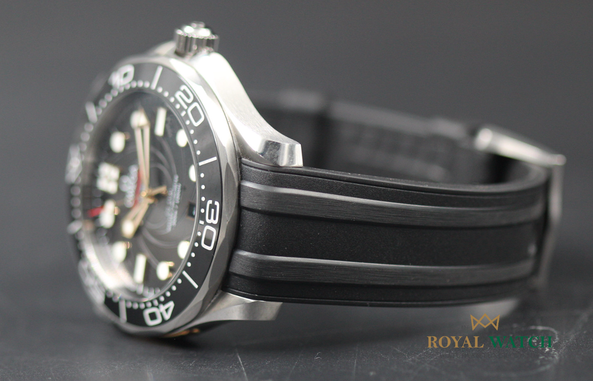 Omega Seamaster Diver 300m James Bond Limited Edition (Pre-Owned)