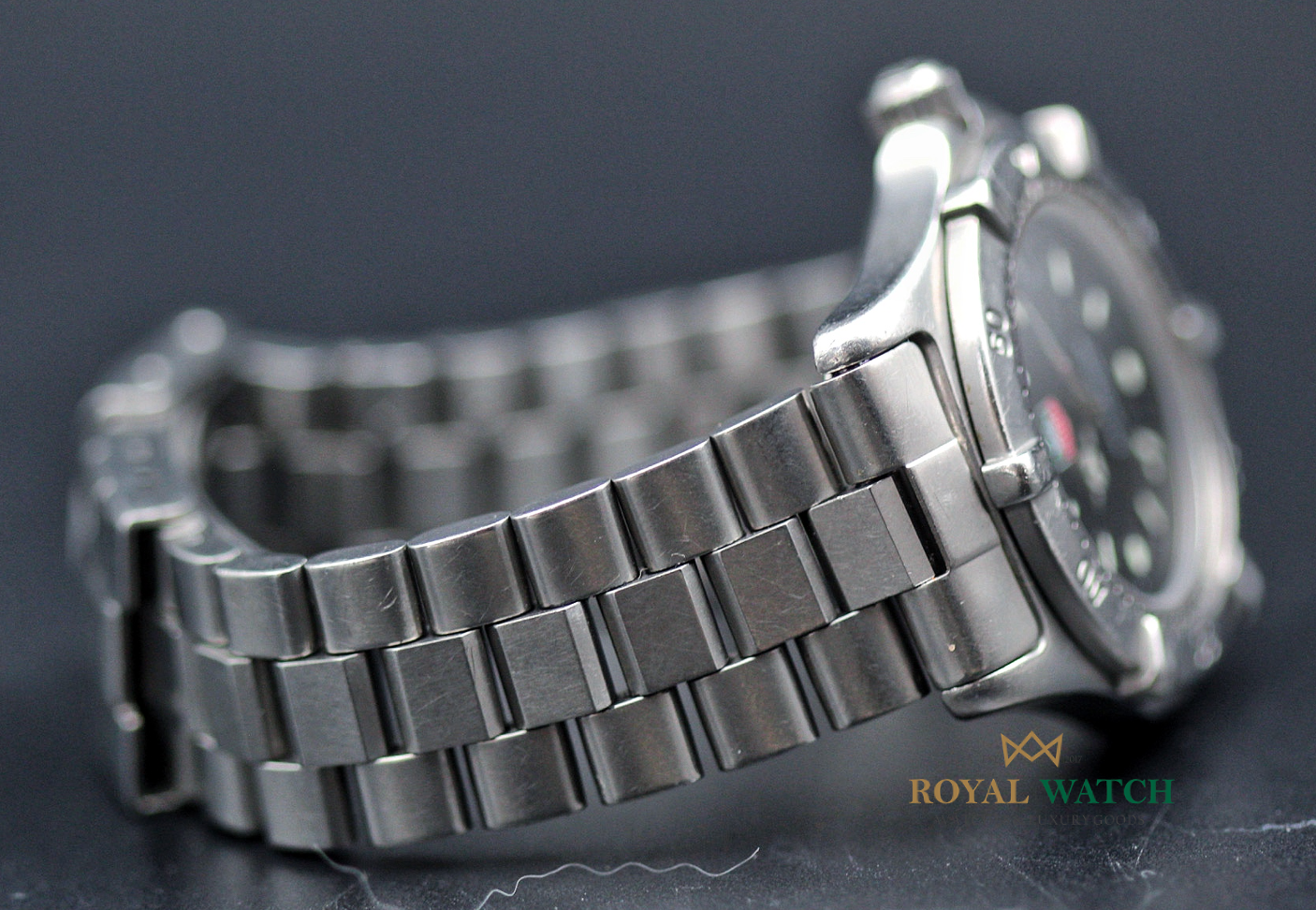 Tag Heuer Professional 2000 - WE1210 (Pre-Owned)