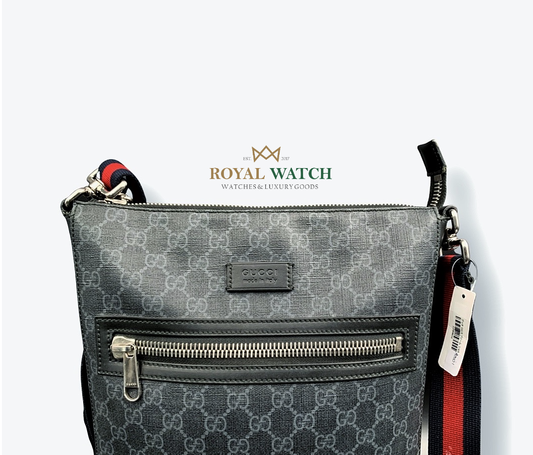 Gucci GG Supreme Square Black Messenger Bag (Pre-Owned)