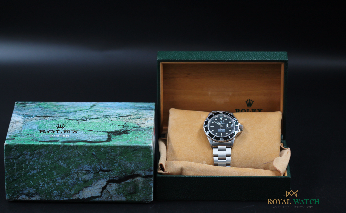 Rolex Submariner Date 16800 (Pre-Owned)