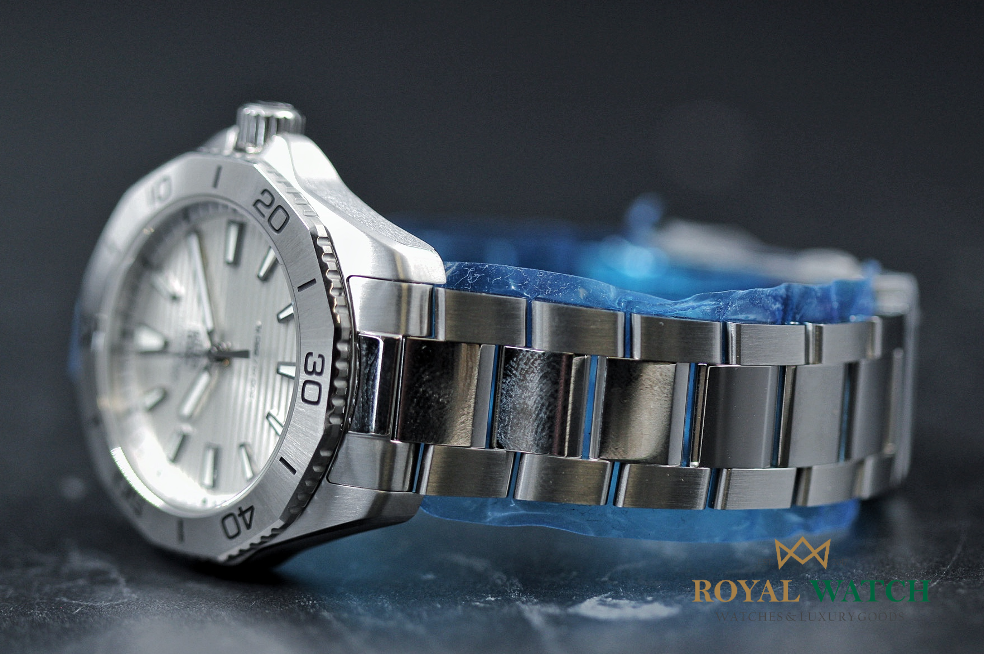 Tag Heuer Aquaracer Professional 200 - WBP1111.BA0627 (New)