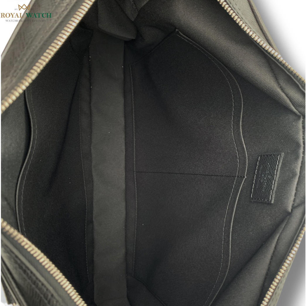 Louis Vuitton Porte-Documents Voyage PM Taiga Leather (Pre-Owned)