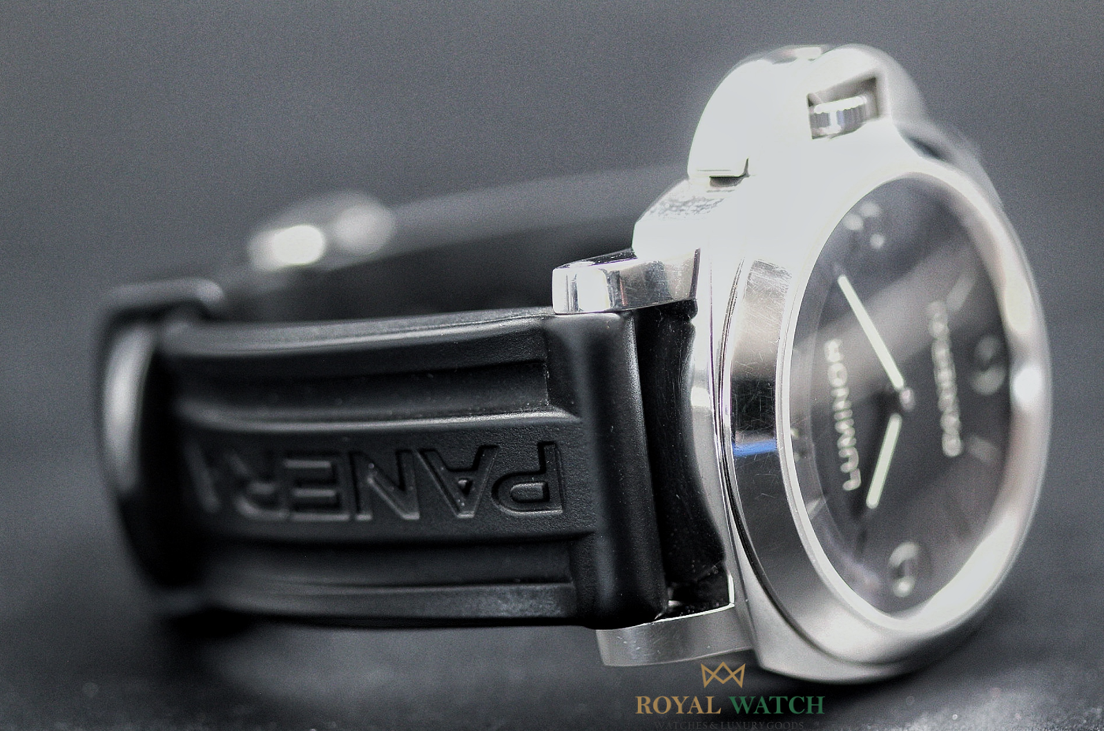 Panerai Luminor Base Manual Wind (Pre-Owned)
