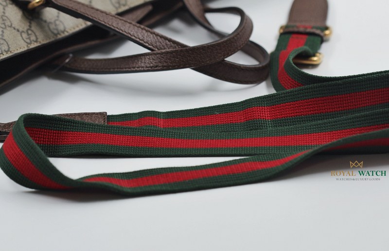 Gucci tote top with strap