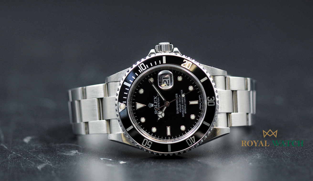 Rolex Submariner Date - 16610LN (Pre-Owned)