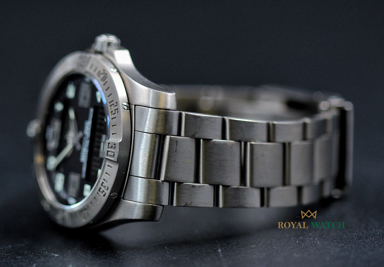 Breitling Professional Aerospace Evo (Pre-Owned)